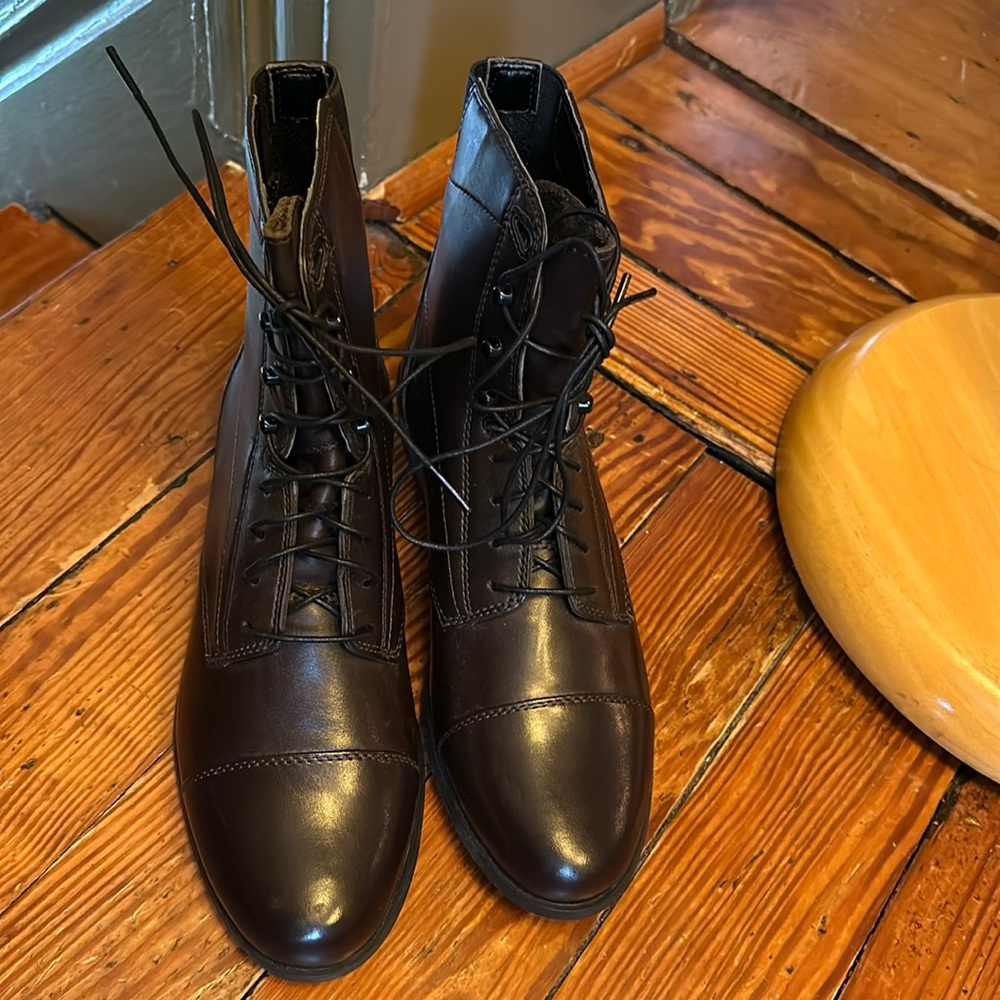 Arita above ankle leather boots size 8